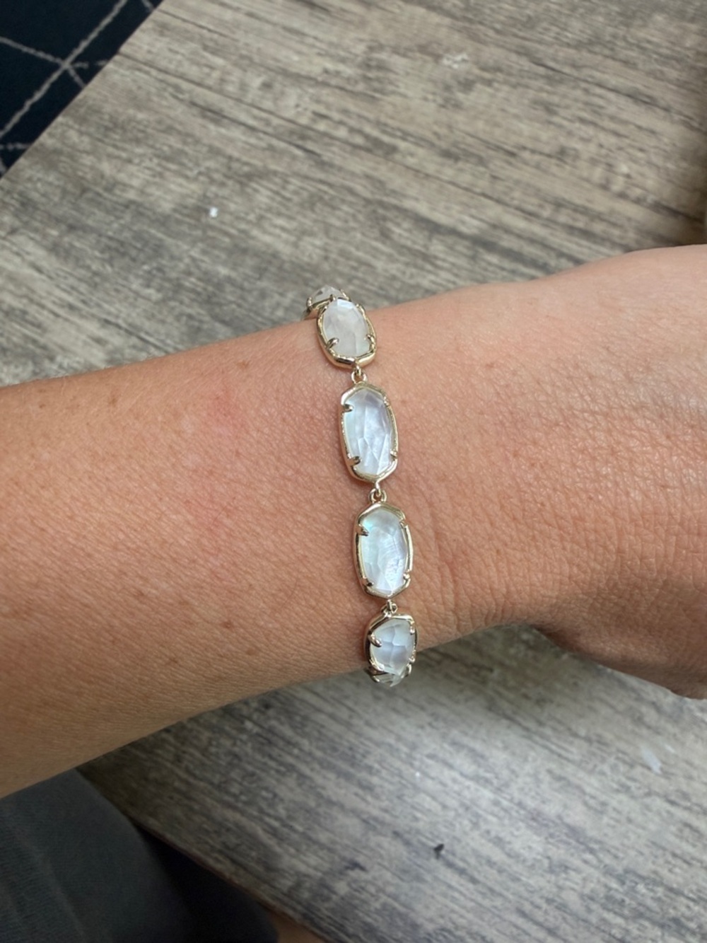 Kendra Scott Mother-of-Pearl Elisa bracelet